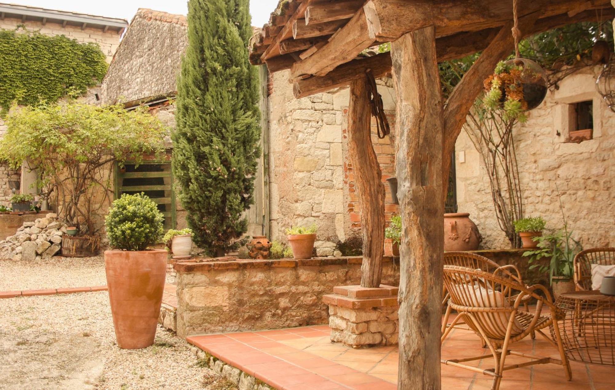 Pensión Domaine De La Monestarié *